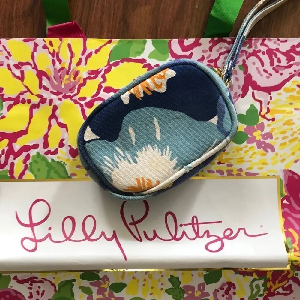 Lily Pulitzer Canvas wristlet & Large shopping bag